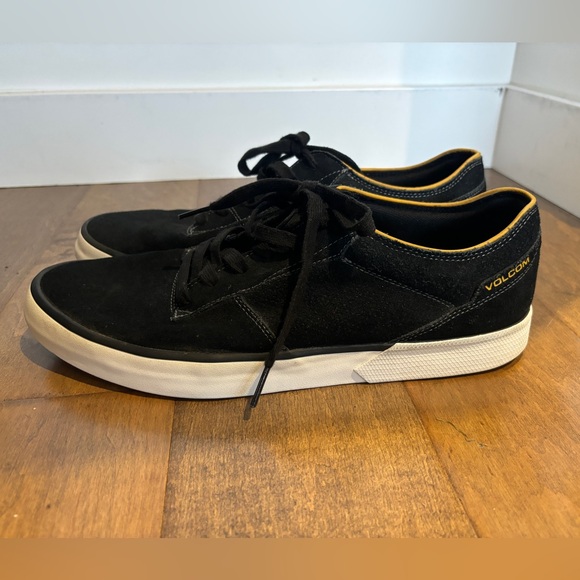 Volcom Sneakers - Picture 4 of 9
